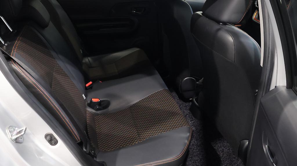 2015 Toyota Aqua X- Urban image 315281