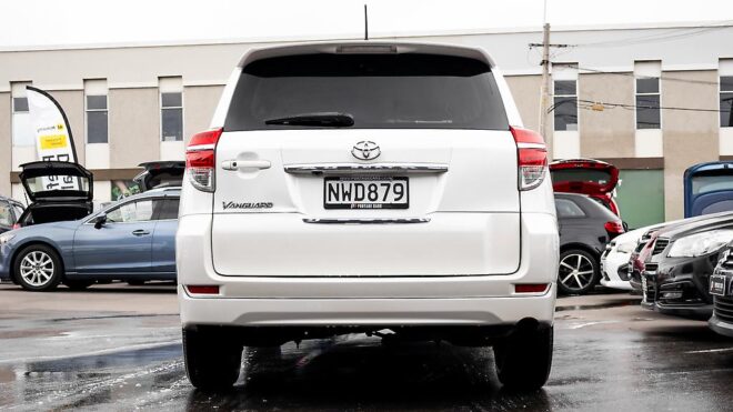 2012 Toyota Vanguard 2WD 7 Seater, Push start, image 315103