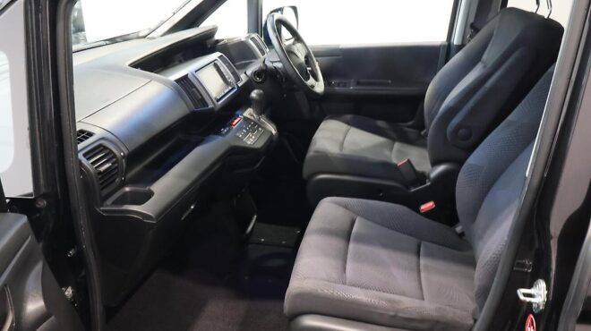 2012 Honda Step Wagon Z Edition image 317299