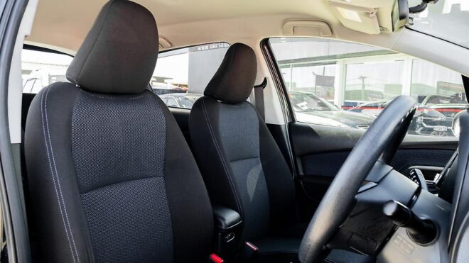 2015 Toyota Vitz F model, Push start image 316881