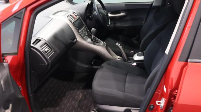 2009 Toyota Auris Alloy wheels image 315346