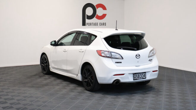 2011 Mazda Axela 20S – Black Wheels image 316813