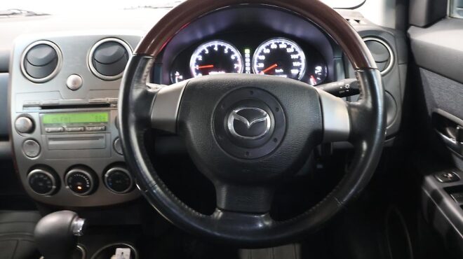 2004 Mazda Verisa image 314029