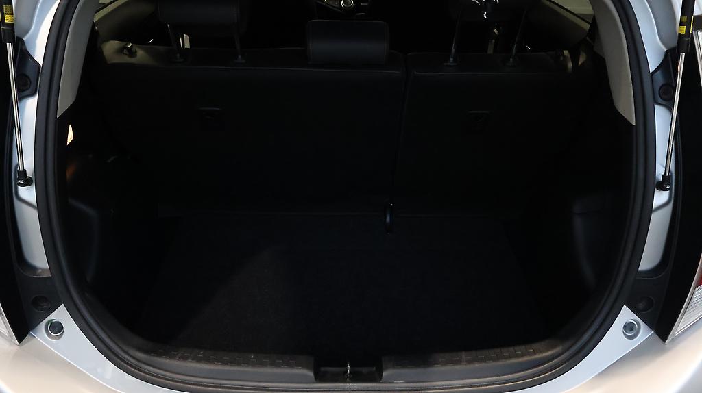 2015 Toyota Aqua X- Urban image 315285