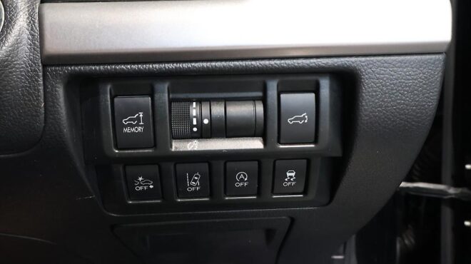 2015 Subaru Outback Limited – Leather Interior image 314935