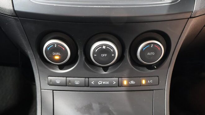 2012 Mazda Axela Sport image 314866