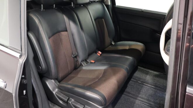 2011 Nissan Elgrand 3.5 Highway Star image 319515