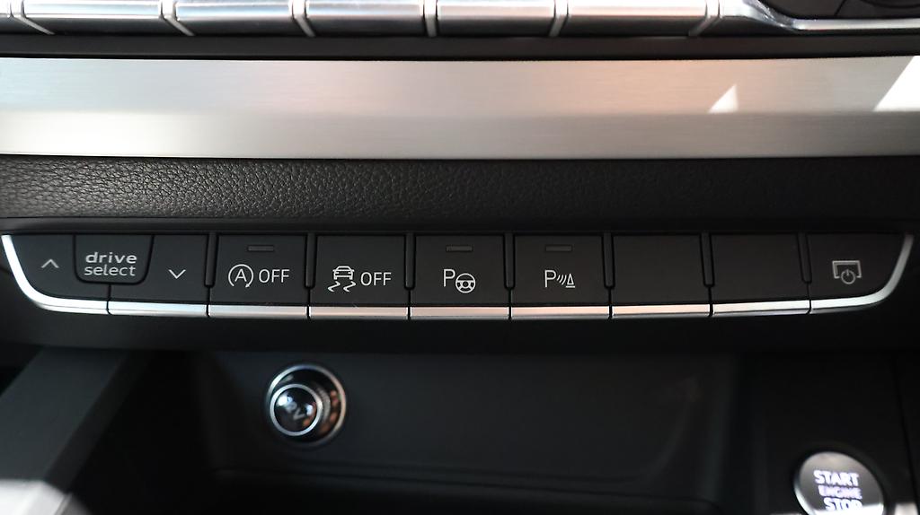 2017 Audi A4 S-Line image 319659