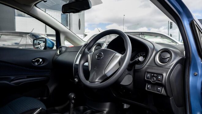 2015 Nissan Note Parking sensor, push start image 318751