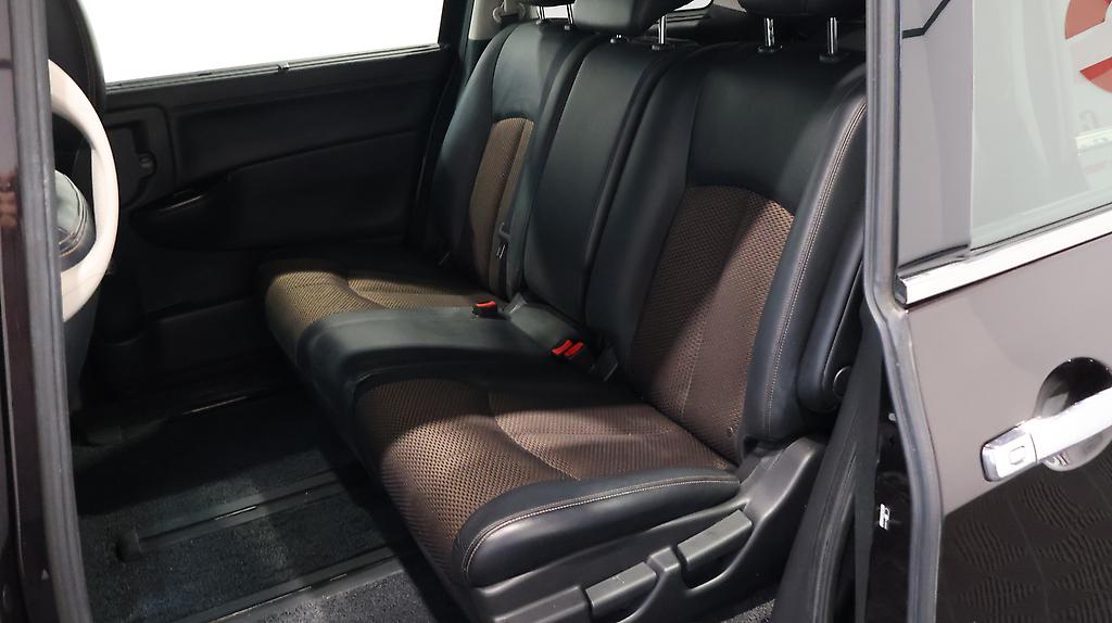 2011 Nissan Elgrand 3.5 Highway Star image 319513