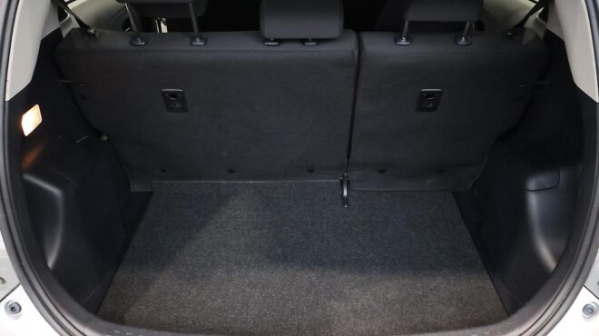 2012 Toyota Aqua Push Button Start – Alloy wheels image 318106