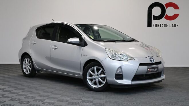 2012 Toyota Aqua Push Button Start – Alloy wheels image 318094