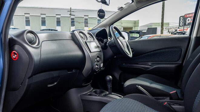 2015 Nissan Note Parking sensor, push start image 318759