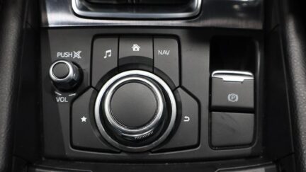 2017 Mazda Atenza 20S Proactiv image 319707