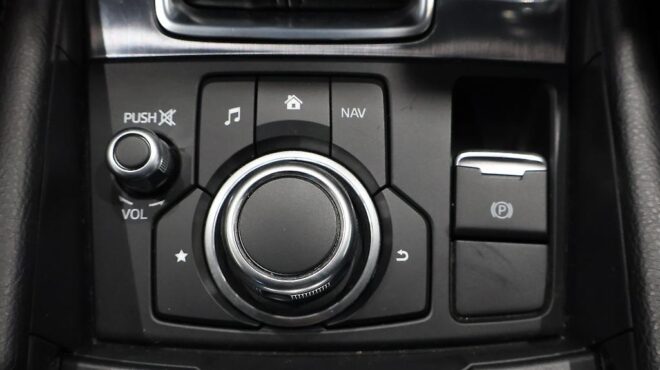 2017 Mazda Atenza 20S Proactiv image 319707