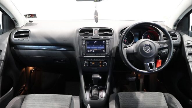 2010 Volkswagen Golf 1.4L TSI image 319492