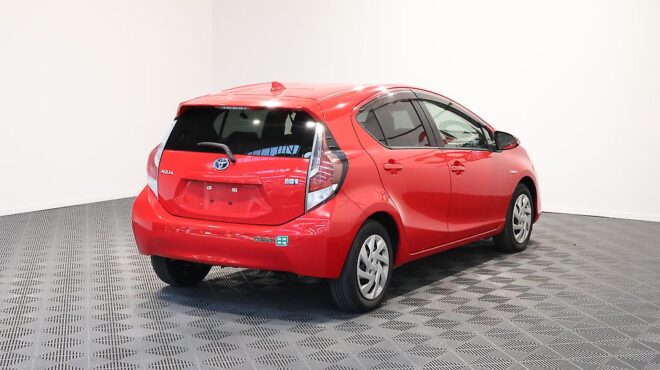 2015 Toyota Aqua Push Button Start – Facelift image 318402