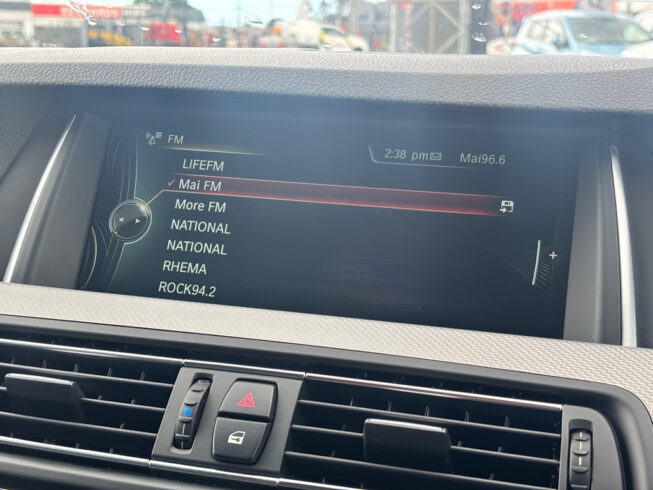 2014 Bmw 523i M-Sport Touring Wagon image 319425