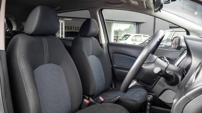 2013 Nissan Note Pure drive, I stop , Push start image 318855