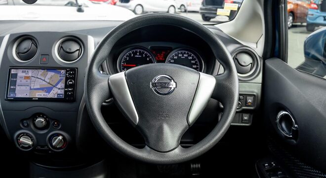 2015 Nissan Note Parking sensor, push start image 318755