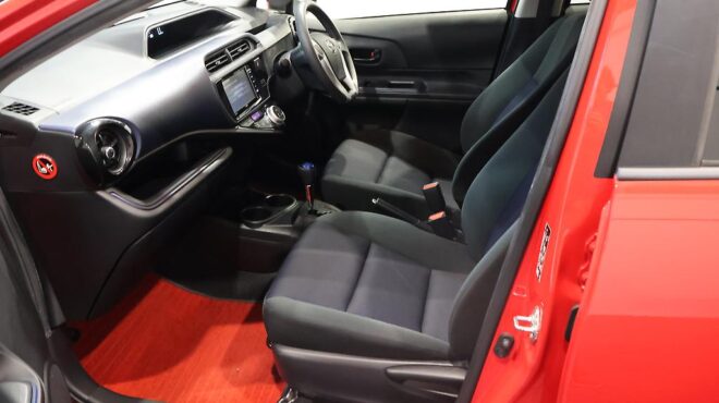 2015 Toyota Aqua Push Button Start – Facelift image 318404