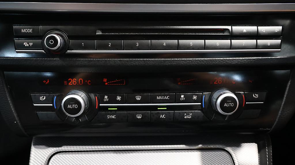 2014 Bmw 523i M-Sport Touring Wagon image 323400