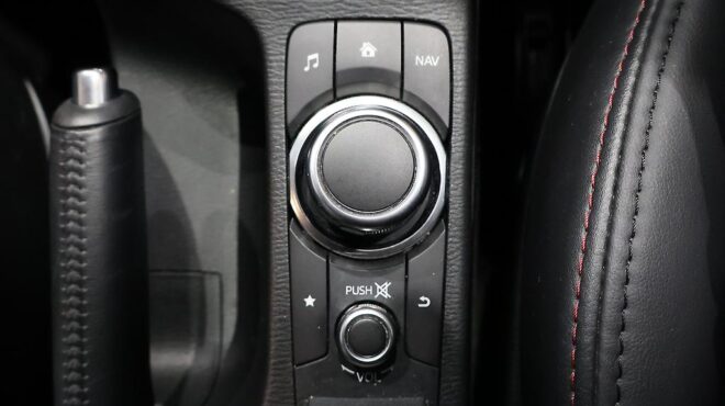 2017 Mazda Cx-3 Half Leather, Heads Up Display! image 317764