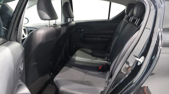 2016 Toyota Aqua X Urban image 321502