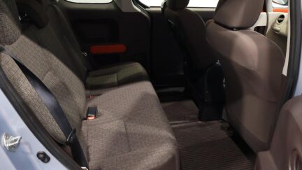 2012 Toyota Spade Power Sliding Door image 320094