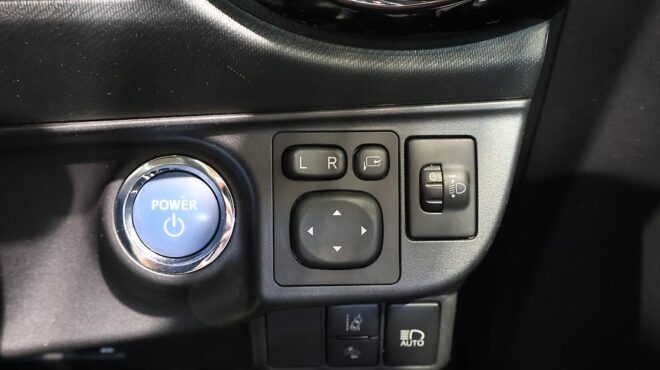 2016 Toyota Aqua X Urban image 321513