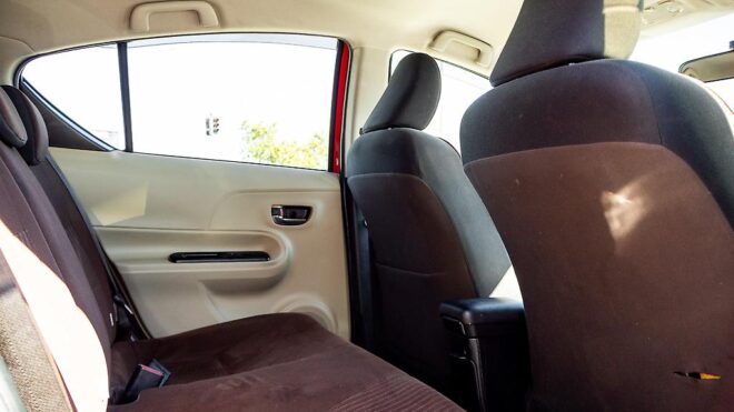 2012 Toyota Aqua G Model/ Push Start/ Reverse Camera/ Alloy Wheels/ Hybrid image 320203