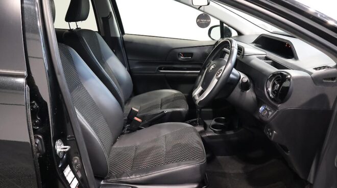 2016 Toyota Aqua X Urban image 321504