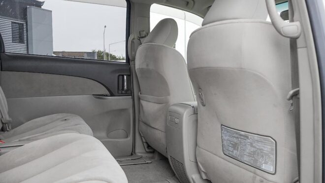 2012 Toyota Estima Hybrid, E Four X ,7 Seater image 320179