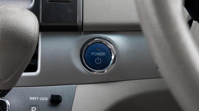 2012 Toyota Estima Hybrid, E Four X ,7 Seater image 320187