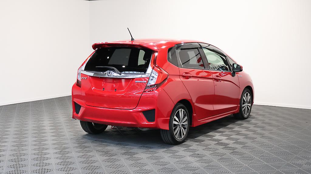 2013 Honda Fit Hybrid S-Package image 320117