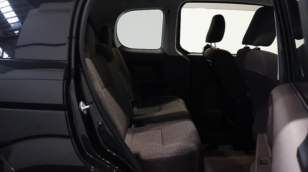 2014 Toyota Spade X Model, Low KMS image 319938