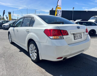 2010 Subaru Legacy Affordable First Car image 321085