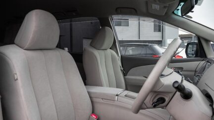 2012 Toyota Estima Hybrid, E Four X ,7 Seater image 319855