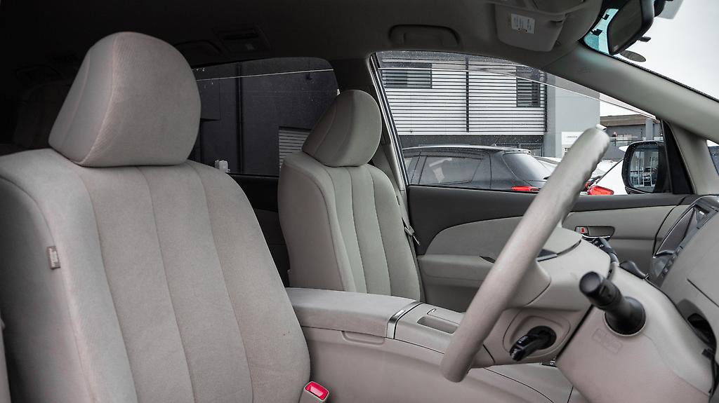 2012 Toyota Estima Hybrid, E Four X ,7 Seater image 319855