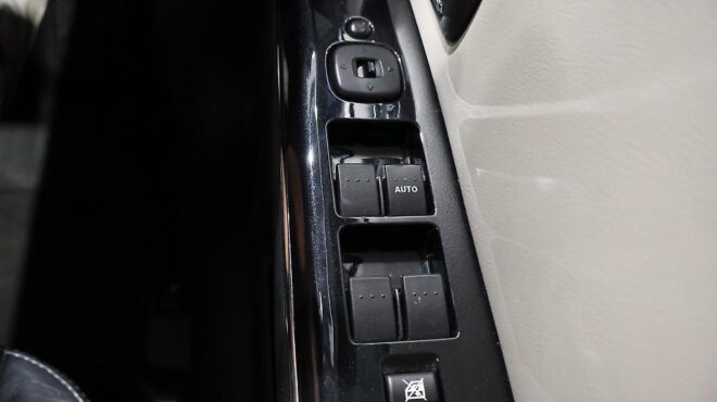 2011 Mazda Verisa image 320712