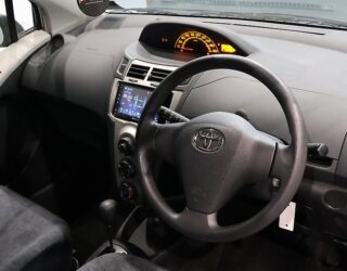 2011 Toyota Vitz REVERSE CAMERA + APPLE CARPLAY/ANDRIOD AUTO image 320962