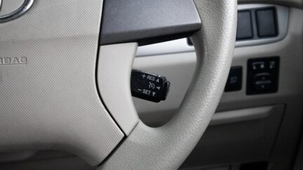 2012 Toyota Estima Hybrid, E Four X ,7 Seater image 319858