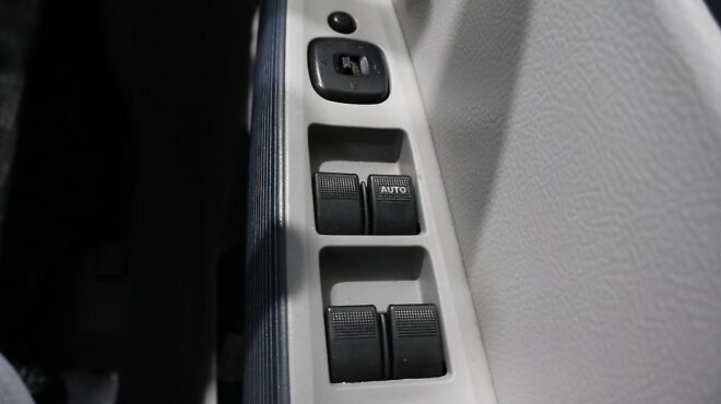 2004 Mazda Demio HANDY HATCH, ECONOMICAL image 319857