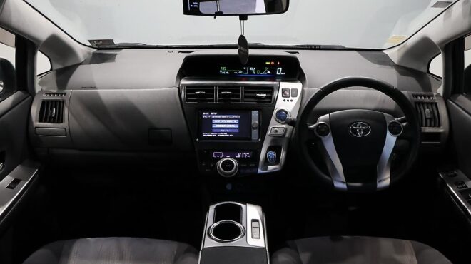 2012 Toyota Prius ALPHA HYBRID 7 Seater image 321294