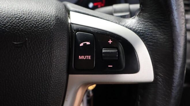 2008 Holden Commodore SV6 3.6P/5AT image 320621