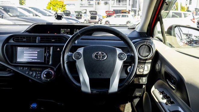 2012 Toyota Aqua G Model/ Push Start/ Reverse Camera/ Alloy Wheels/ Hybrid image 320207