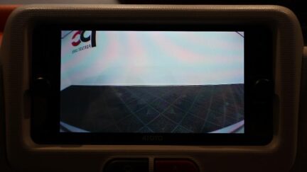 2012 Toyota Spade Power Sliding Door image 320097