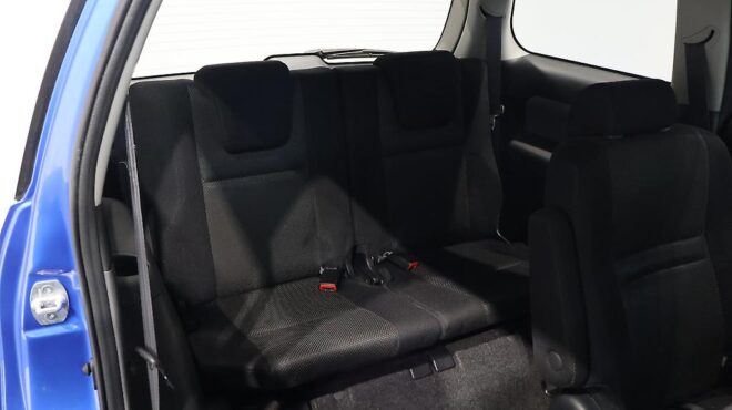 2005 Toyota Wish image 321362