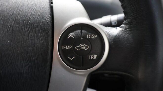 2012 Toyota Prius ALPHA HYBRID 7 Seater image 321304