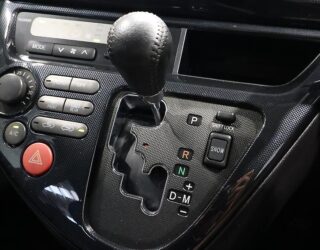 2005 Toyota Wish image 321370